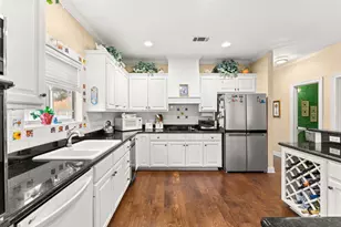 4 Tiburon Dr, Austin, TX 78738 - Photo 9