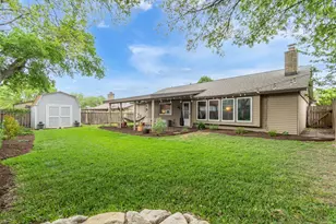 10809 Parkfield Dr, Austin, TX 78758 - Photo 25
