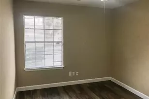 10511 Robinwood Cir, Austin, TX 78758 - Photo 9