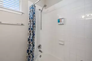 204 Rochester Ln, Hutto, TX 78634 - Photo 33