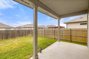 204 Rochester Ln, Hutto, TX 78634 - Photo 37