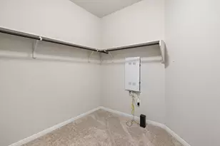 204 Rochester Ln, Hutto, TX 78634 - Photo 29