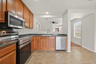 5624 Sunday Silence Dr, Del Valle, TX 78617 - Photo 13