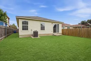 5624 Sunday Silence Dr, Del Valle, TX 78617 - Photo 25