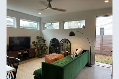 1806 Haskell #2, Austin, TX 78702 - Photo 5