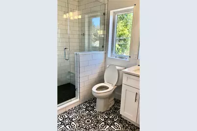 1806 Haskell #2, Austin, TX 78702 - Photo 17