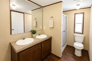 449 Hurst Ln, Seguin, TX 78155 - Photo 5