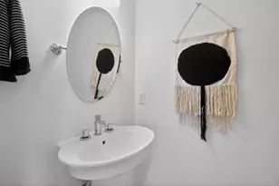 1203 E 2nd St, Austin, TX 78702 - Photo 9