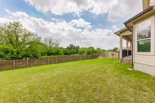 2021 Matlock Cir, Hutto, TX 78634 - Photo 35