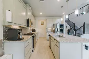 2021 Matlock Cir, Hutto, TX 78634 - Photo 13