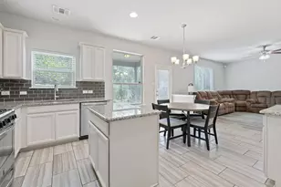307 Parkside Dr, San Marcos, TX 78666 - Photo 13