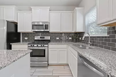 307 Parkside Drive, San Marcos, TX 78666 - Photo 11