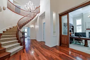 500 Konstanty Cir, Austin, TX 78746 - Photo 5