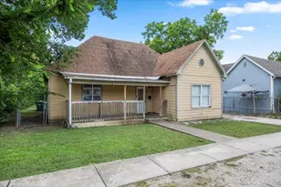 909 W 3rd St, Taylor, TX 76574 - Photo 1