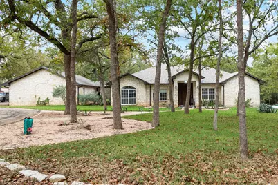 346 The Oaks Boulevard, Elgin, TX 78621 - Photo 1