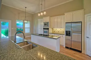 12012 Uplands Ridge Dr, Bee Cave, TX 78738 - Photo 13