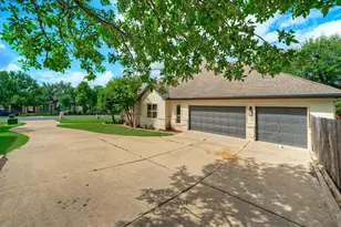12012 Uplands Ridge Dr, Bee Cave, TX 78738 - Photo 33