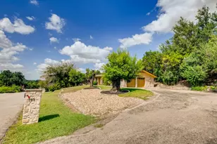 715 Vanguard St, Lakeway, TX 78734 - Photo 3