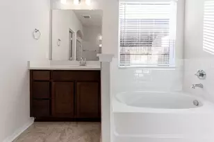 525 Lost Tree Dr, Buda, TX 78610 - Photo 13