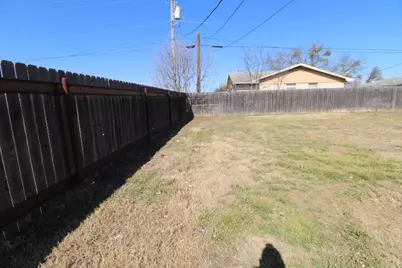 1411 W Main Street, Gatesville, TX 76528 - Photo 11