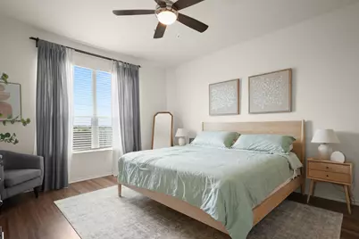 8213 Knoxville Trail, Austin, TX 78744 - Photo 9