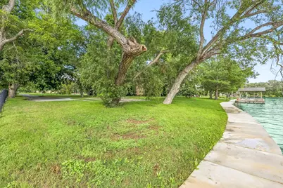 524 Turtle Lane, Seguin, TX 78155 - Photo 7
