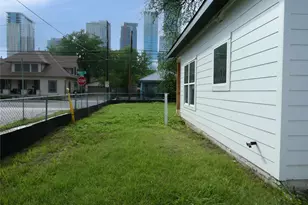 81 Waller St, Austin, TX 78702 - Photo 13