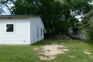 81 Waller St, Austin, TX 78702 - Photo 11