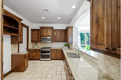 2802 Lohmans Ford Road #B, Lago Vista, TX 78645 - Photo 13