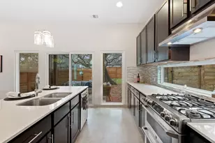 2805 Sol Wilson Ave, Austin, TX 78702 - Photo 13