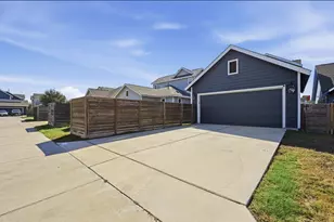 9126 Cattle Baron Path, Austin, TX 78747 - Photo 29
