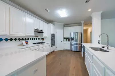 7916 Yaupon Drive, Austin, TX 78759 - Photo 9