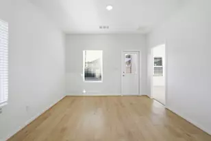 112 Vandervoort Wy, Jarrell, TX 76537 - Photo 17