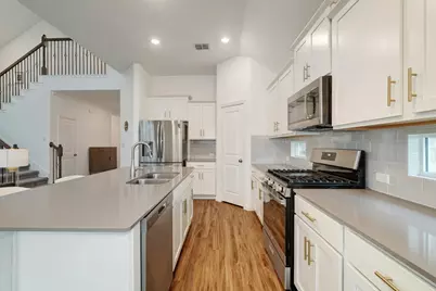 404 Mante Court, Austin, TX 78748 - Photo 9
