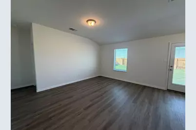 121 Honey Bee Road, Jarrell, TX 76537 - Photo 3