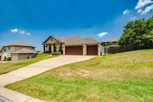 17912 Linkhill Dr, Dripping Springs, TX 78620 - Photo 3