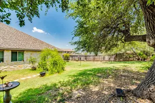 17912 Linkhill Dr, Dripping Springs, TX 78620 - Photo 31