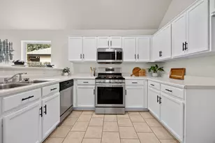 119 Stephen Ln, Georgetown, TX 78626 - Photo 7