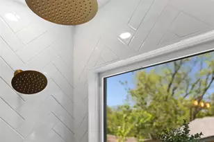 6911 Langston Dr, Austin, TX 78723 - Photo 21