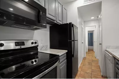 2217 W San Gabriel Street #304, Austin, TX 78705 - Photo 11