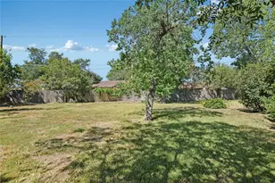 1011 Hayden Way, Round Rock, TX 78664 - Photo 17