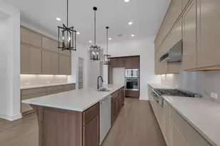 116 Lookout Pt Dr, Liberty Hill, TX 78642 - Photo 7