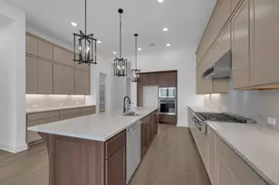 116 Lookout Point Dr, Liberty Hill, TX 78642 - Photo 7