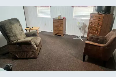 122 N Avenue E Avenue, Shiner, TX 77984 - Photo 13