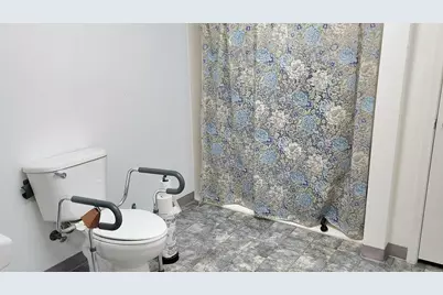 122 N Avenue E Avenue, Shiner, TX 77984 - Photo 7