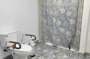 122 N Ave E Ave, Shiner, TX 77984 - Photo 7