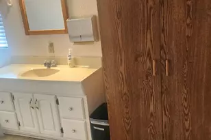 122 N Ave E Ave, Shiner, TX 77984 - Photo 9