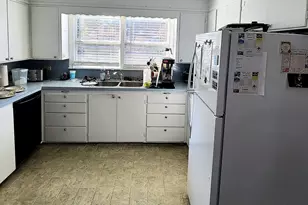 122 N Ave E Ave, Shiner, TX 77984 - Photo 5