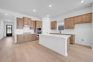 207 Bishop Wood Rd, Dripping Springs, TX 78620 - Photo 3