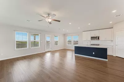 632 Wild Spur Lane, Liberty Hill, TX 78642 - Photo 5
